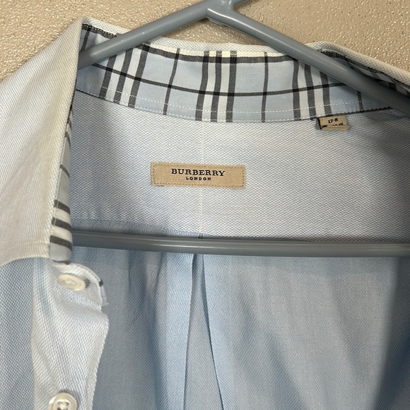 Burberry Men’s button down dress shirt. - Picture 3 of 5